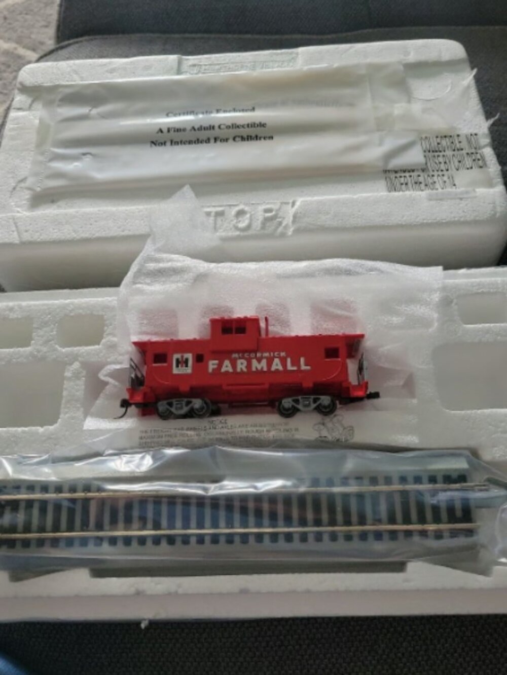Bachmann Hawthorne Train ENGINE HO Scale Mccormick Deering Farmall Express